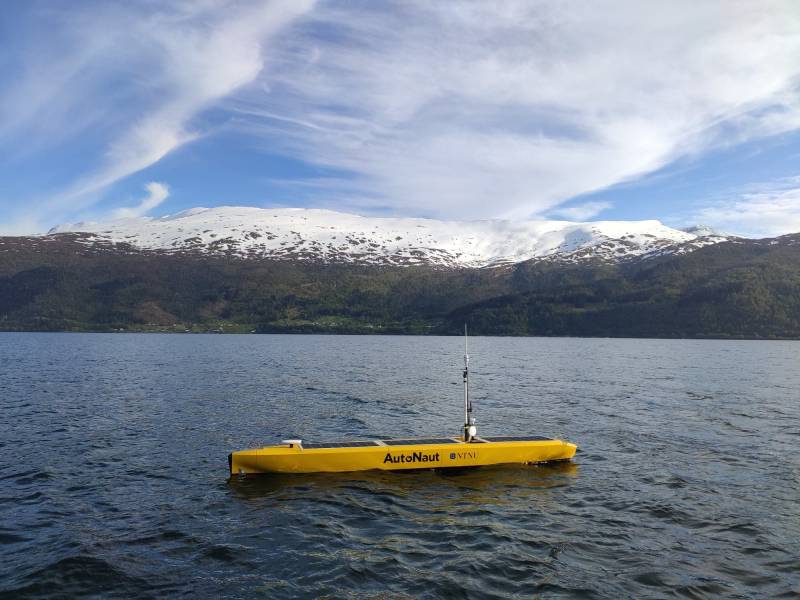 autonaut_cover3.jpg autonaut_cover3.jpg